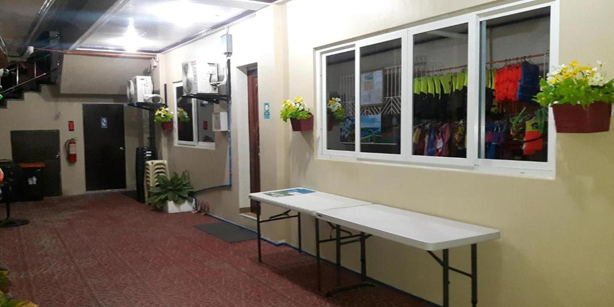 Fnt Transient House Near Hundred Islands Hotel Alaminos Exterior foto